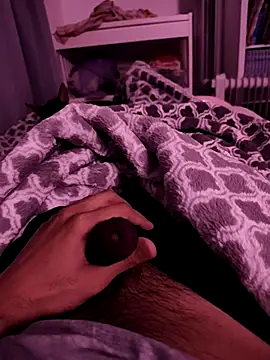 helpstripmanly32 Webcam Show
