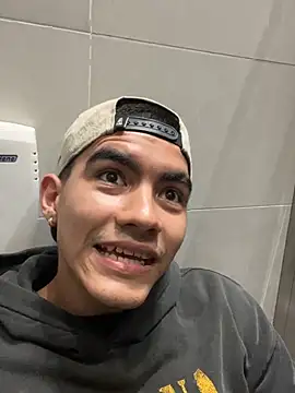 Alejandro_vega_'s Live XXX Chat