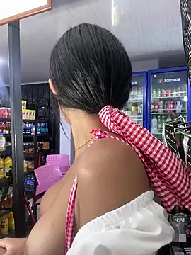 Chat +18 de kitty_rousse01 ao vivo