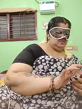 Tamil-mayasri – Live XXX-chat