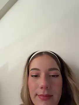 NicoleCut's Live XXX Chat