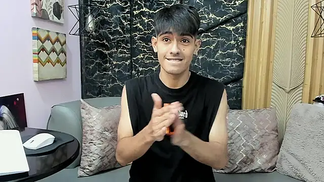 TaylerCruz's Live XXX Chat