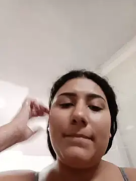 Sara_y_Amy Chat XXX in diretta