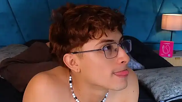 Aaron_Eze 现场XXX聊天