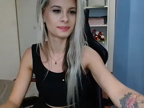 Chat +18 de KristineGlow ao vivo