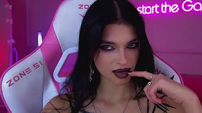 BeverlyMost Live XXX Chat