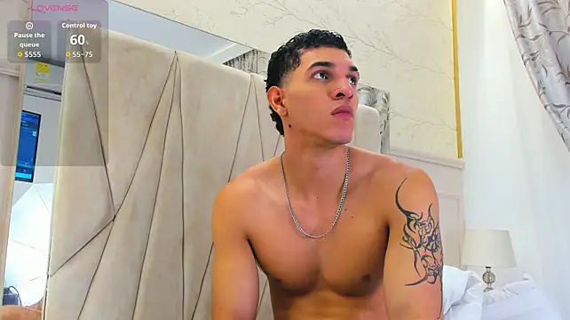Chat +18 de Adrien_Monteiro ao vivo
