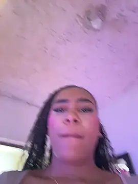 YariRose XXX чат на живо