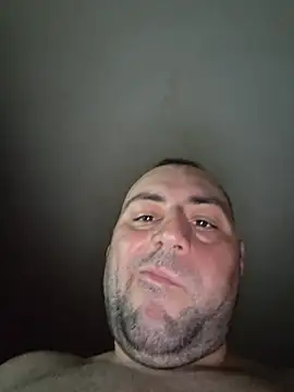 StrictBobby: απευθείας συνομιλία ΧΧΧ
