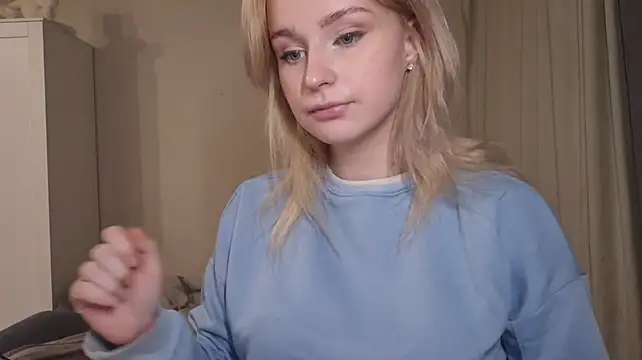 BloomMoon Adlı Modelin Canlı XXX Sohbeti
