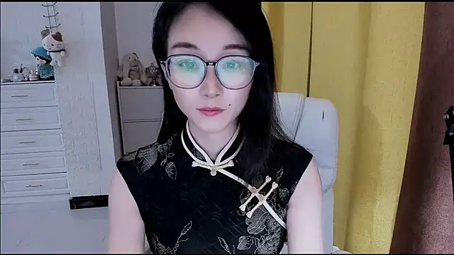 NIAN-ern Live XXX chat