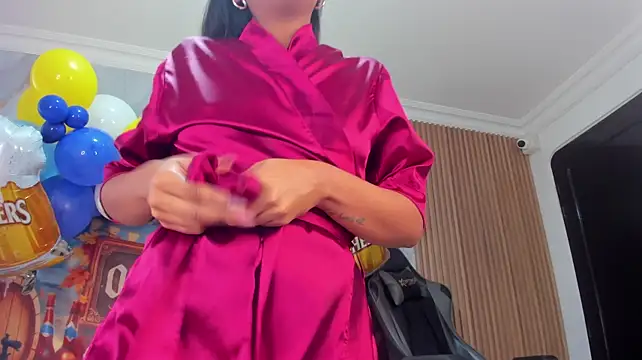 Chat +18 de lia_16 ao vivo