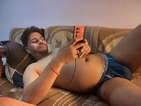 Raaz_5690n Live XXX chat