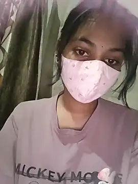 divya_140 élő XXX-chatje