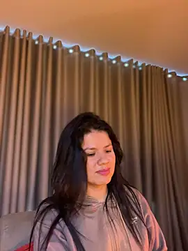 Aliinak's Live XXX Chat