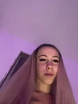 Katherinabby33 Adlı Modelin Web Kamerası Şovu