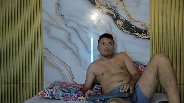 Chat +18 de DeepandCurvy ao vivo