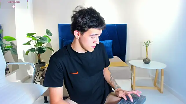 Austinbolt 라이브 XXX 채팅