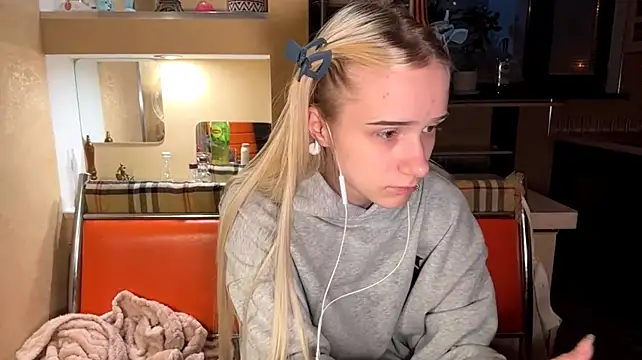 XXX chat uživo modela Blondilis