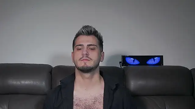 CrazyDom1 XXX чат на живо