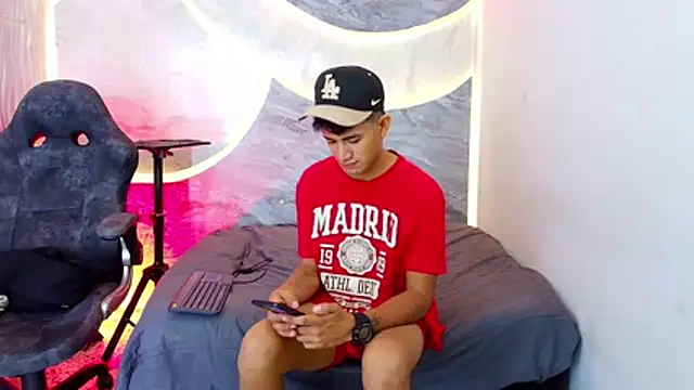 NIO_KLOUDS_ – Live XXX-chat