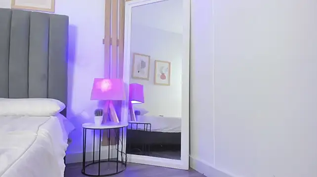 XXX chat uživo modela Adams__Bobby