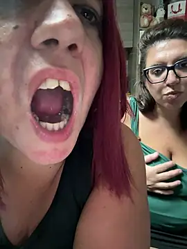 SinfulMarkedQueens – Naživo XXX chat
