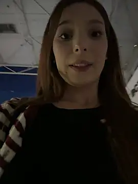 LilluKatten Adlı Modelin Canlı XXX Sohbeti