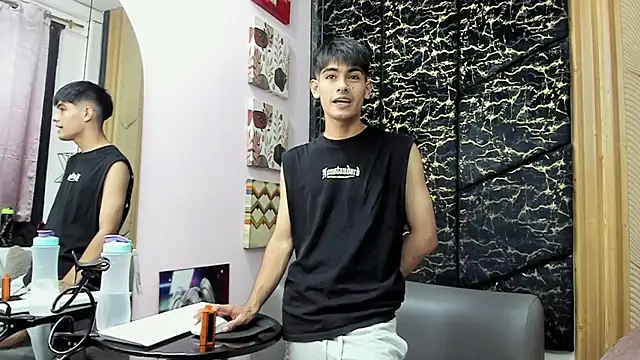 TaylerCruz XXX чат на живо
