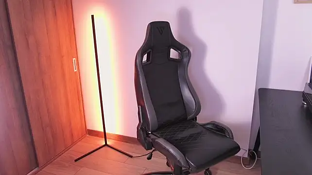 Liam_V webkamerás műsora