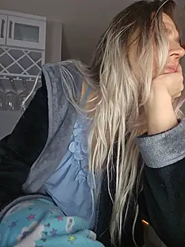 XXX chat uživo modela ScarletsWeb