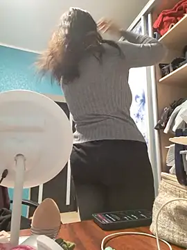 XXX chat uživo modela Rozaaaaforyoubigboob