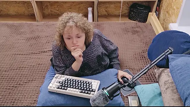 MiniNatalie XXX чат на живо