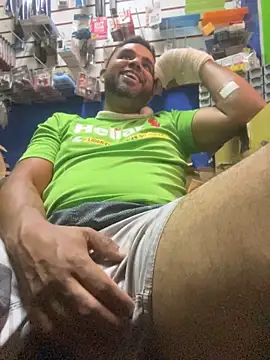 Sheik_z_o Adlı Modelin Canlı XXX Sohbeti