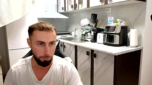 XXX chat uživo modela RyanStorm_