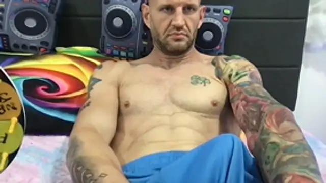 brianomally Live XXX Chat