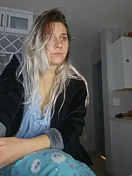 צ'אט XXX בשידור חי של ScarletsWeb