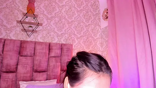 Luna_Swift XXX чат на живо