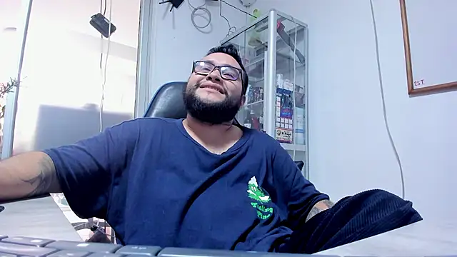XXX chat uživo modela VINCEDMAGLIOO