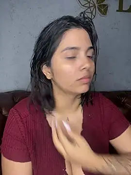 Chat +18 de CortanaAdamss ao vivo