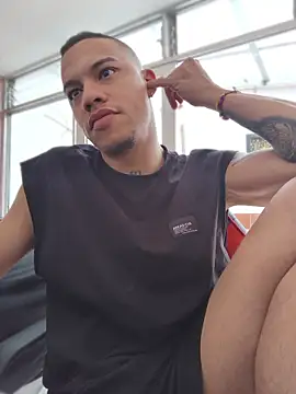 AlphaMasterXxx Chat XXX in diretta