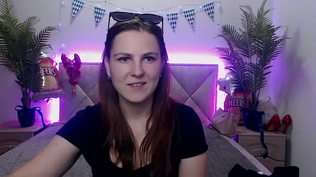 ElizabethGlow Chat XXX in diretta