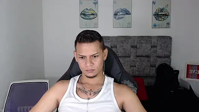 Chat XXX ao vivo de axcel_boy_