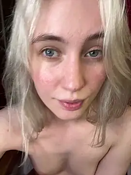 Chat +18 de LovelyMiu ao vivo