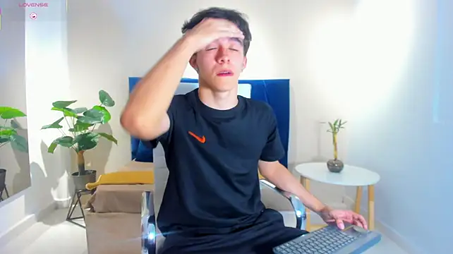 צ'אט XXX בשידור חי של Austinbolt