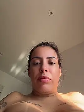XXX chat uživo modela Srta_Jhenny