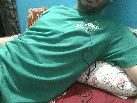 Precumboner Adlı Modelin Canlı XXX Sohbeti