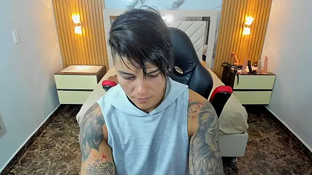 Chat XXX en directo de KAROLLJONES1