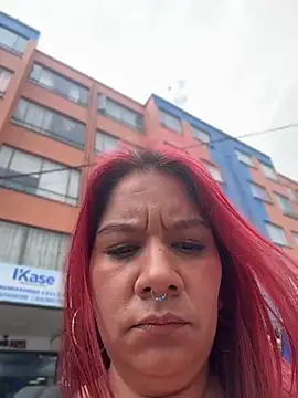 JulianaDiiaz Chat XXX in diretta