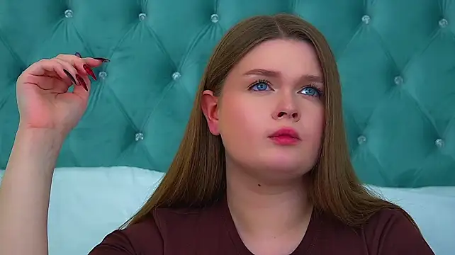 XXX chat uživo modela CrystalLyons